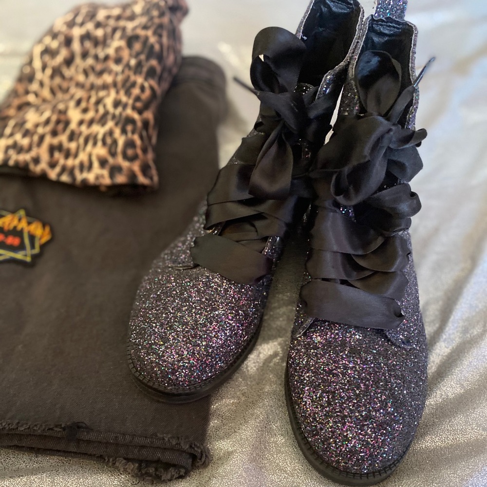 Dirty laundry sparkly glitter boots ribbon laces